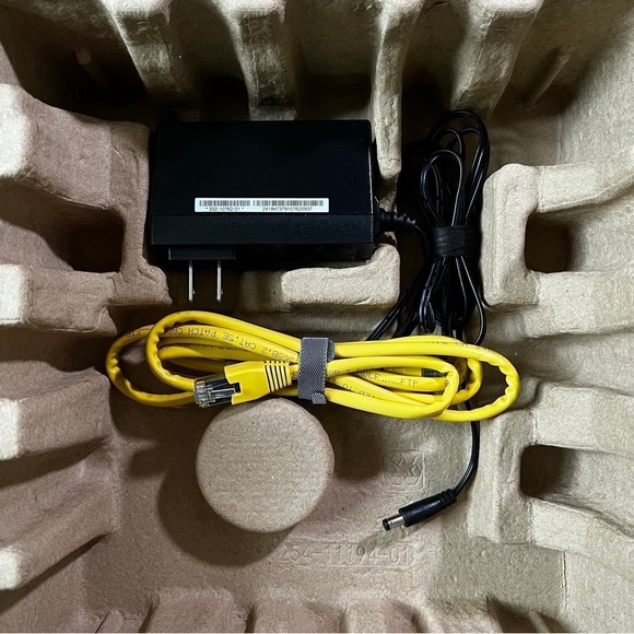 Netgear Nighthawk AC1990 WiFi Cable Modem Router - Picture 4 of 4